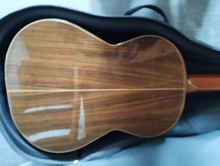 GUITARRA ESPAÑOLA ADMIRA+ESTUCHE+TAPA ANTIACOPLES