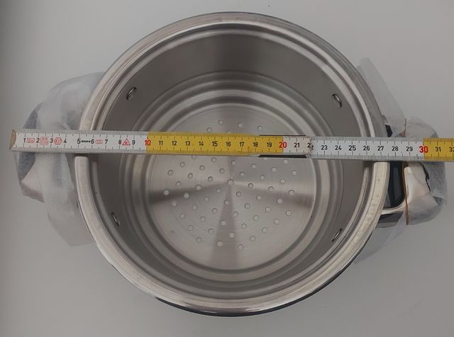 Pentola forata sul fondo Bavaria (no logo).