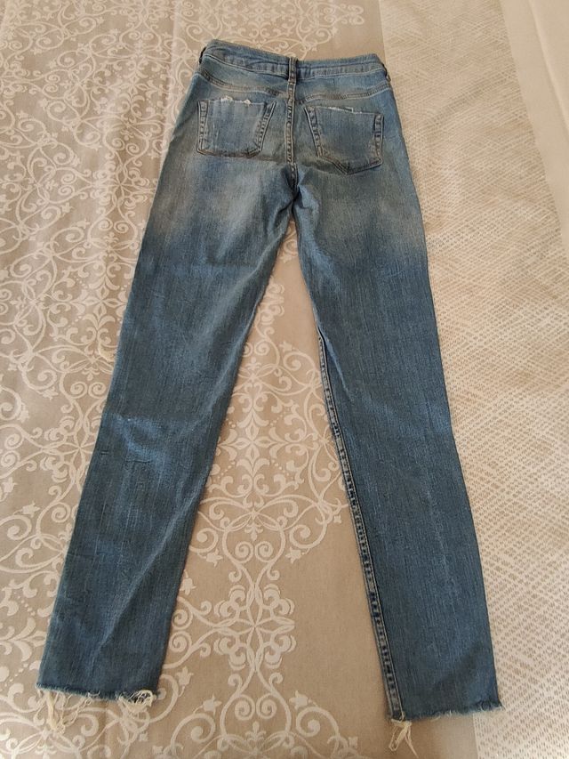 DOS PANTALONES DE MUJER. TALLA 34