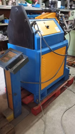 Curvadora de perfiles Ercolina