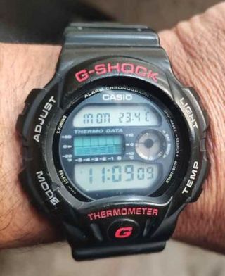 Reloj Casio G-Shock del año 1992 modelo DW-6100
