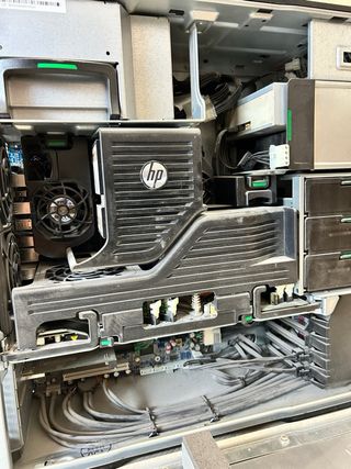 HP Z620 Workstation 2x Intel Xeon E5-2620 con RAID