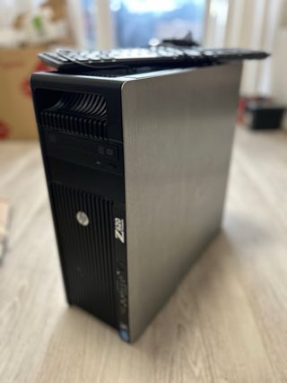 HP Z620 Workstation 2x Intel Xeon E5-2620 con RAID