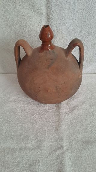 Antigua cantimplora barro