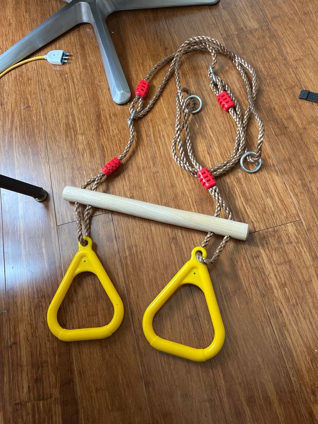 Gioco atletico attrezzo ginnico bambino