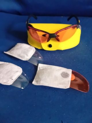 Occhiali con lenti di ricambio