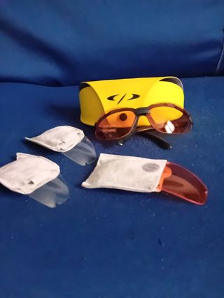 Occhiali con lenti di ricambio