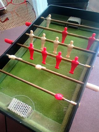 Mini futbolín de mesa. 1980