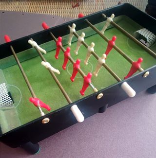 Mini futbolín de mesa. 1980