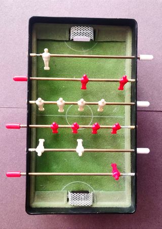 Mini futbolín de mesa. 1980
