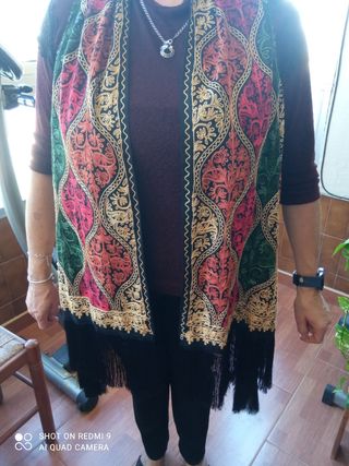 Chaleco Indio a estrenar con flecos