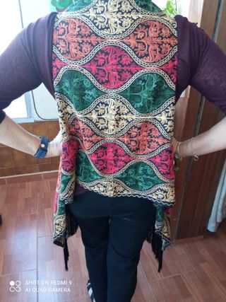 Chaleco Indio a estrenar con flecos