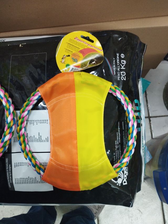 Giochi per cani frisbi