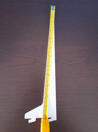 Cartelas/ escuadras blancas de metal de 30/40cm.