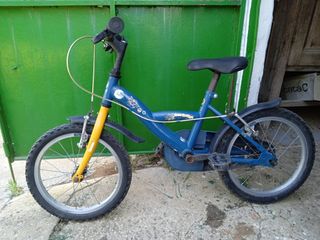 Bicicleta infantil, colores del Cádiz F. C.