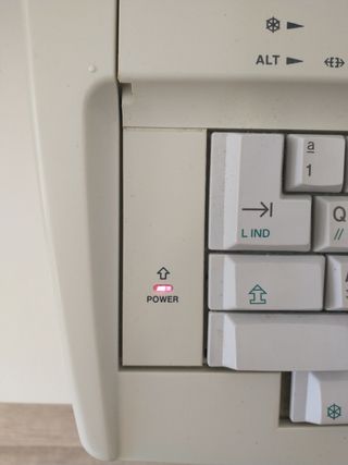 Máquina de escribir eléctrica BROTHER AX-410