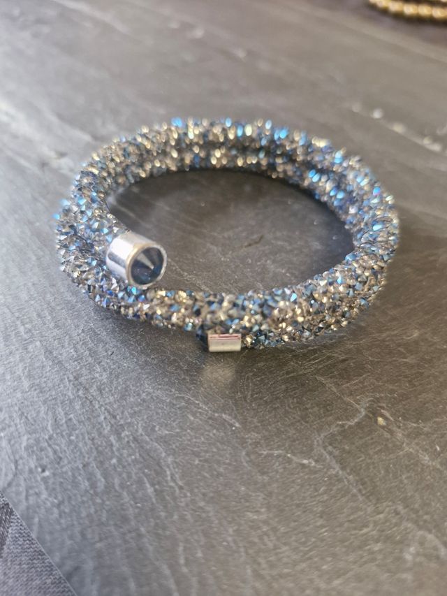 Pulsera brazalete azul