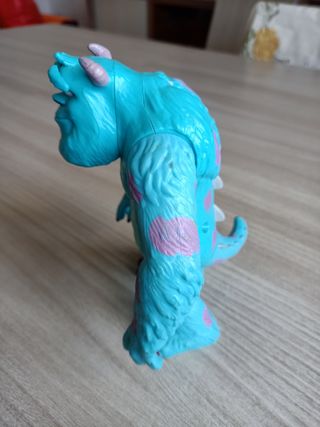 Action figure skully Disney Pixar