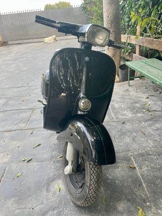 Vespa primavera