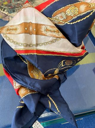 Foulard in pura seta Regina Schrecker