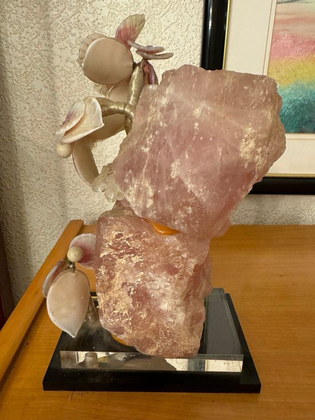 Figura de cuarzo rosa