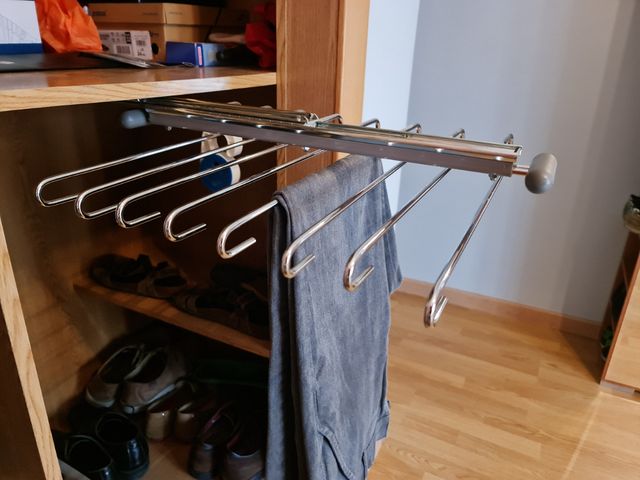 Perchero pantalonero extraible cromado