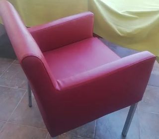 Conjunto de 3 butacas.Tapizado con cuero sintético