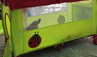 Cuna de viaje con colchón