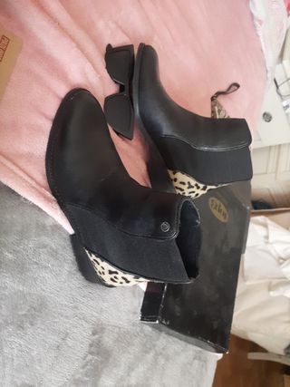 Botines Vaqueros de Piel. T 38