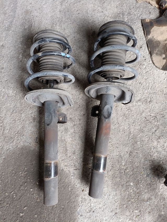 Amortiguadores delanteros BMW E38