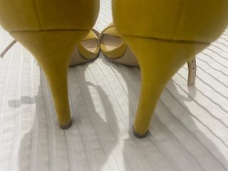 Sandalias amarillo-mostaza