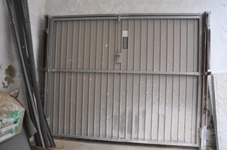 Puerta metálica garaje