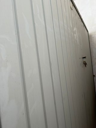 Puerta metálica garaje