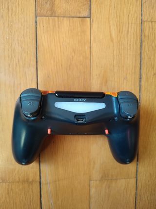 Mando Scuf PS4 con gatillos recortados