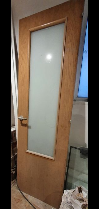 Puerta madera y cristal al ácido