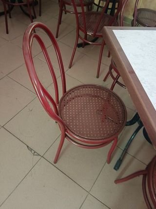 Mesas y sillas bar