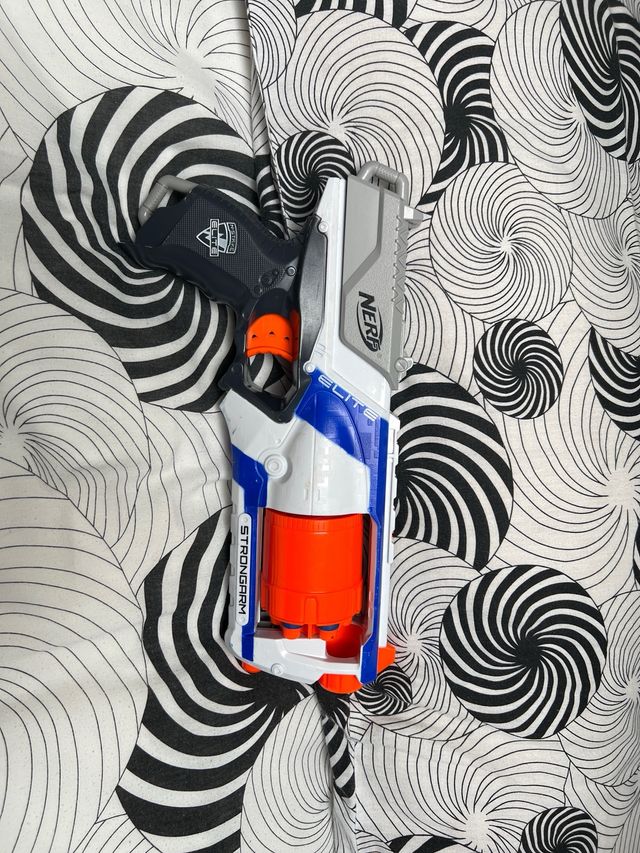 Nerf Strongarm