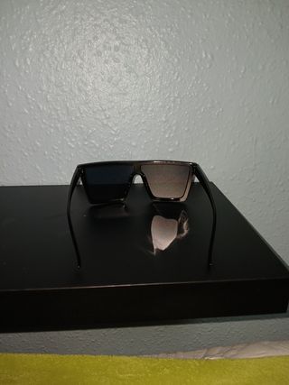 gafas cuadradas