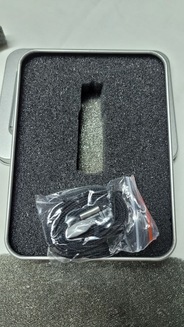 Estuche metalico. REBAJADO.