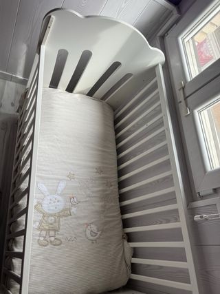 Cuna madera con accesorios colecho