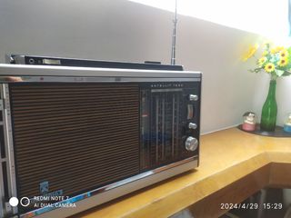 Radio Multibandas grunding satellit 1000.