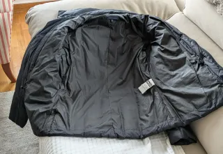 Chaqueta de plumas negra Adolfo Domínguez