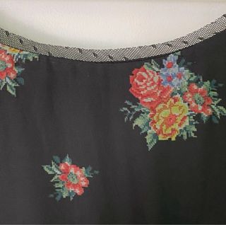 Vestido flores Pull & Bear talla M