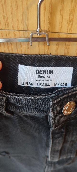 Falda vaquera Bershka