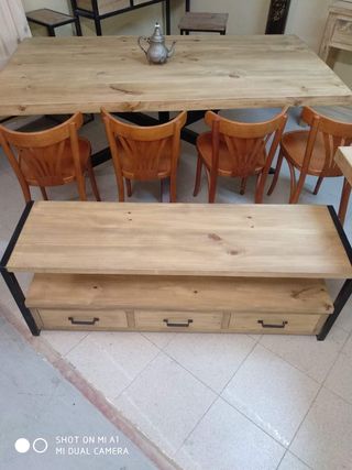 Muebles y mesas a medida 