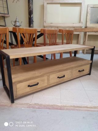 Muebles y mesas a medida 