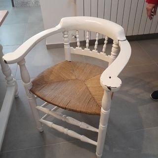 Conjunto de mesa y 4 sillones