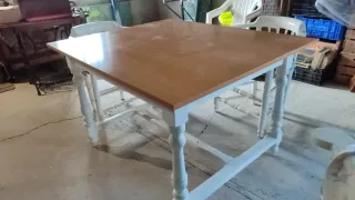 Conjunto de mesa y 4 sillones