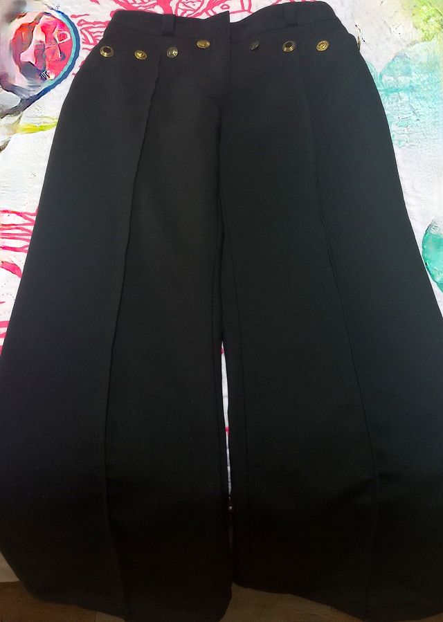 Pantalón bolsillos botones a estrenar