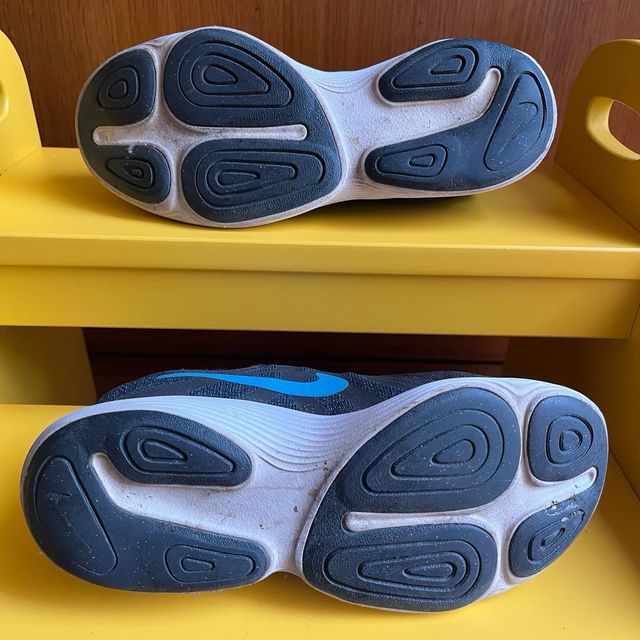 Deportivas Nike Revolution 5 negras – Talla 36